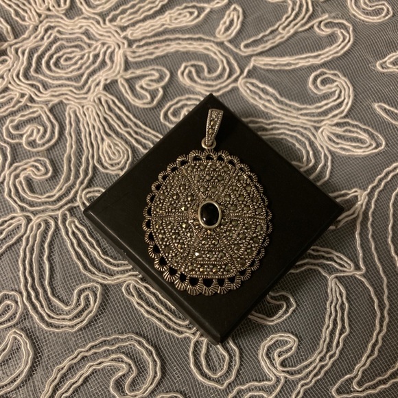 Sterling silver pendant - Picture 2 of 4